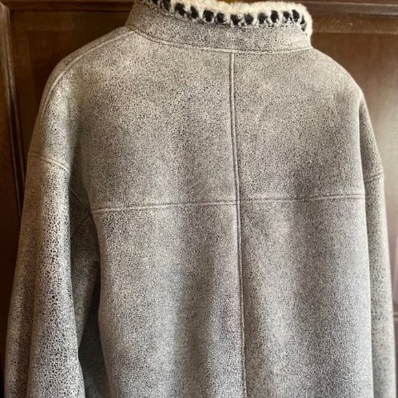 CHANEL Grey Black Distressed Leather & Shearling from 2011 RUNWAY Jacket $8.2K - Picture 4 of 14